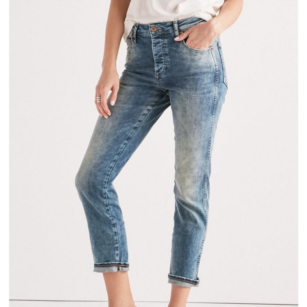 High Rise Tomboy Jeans